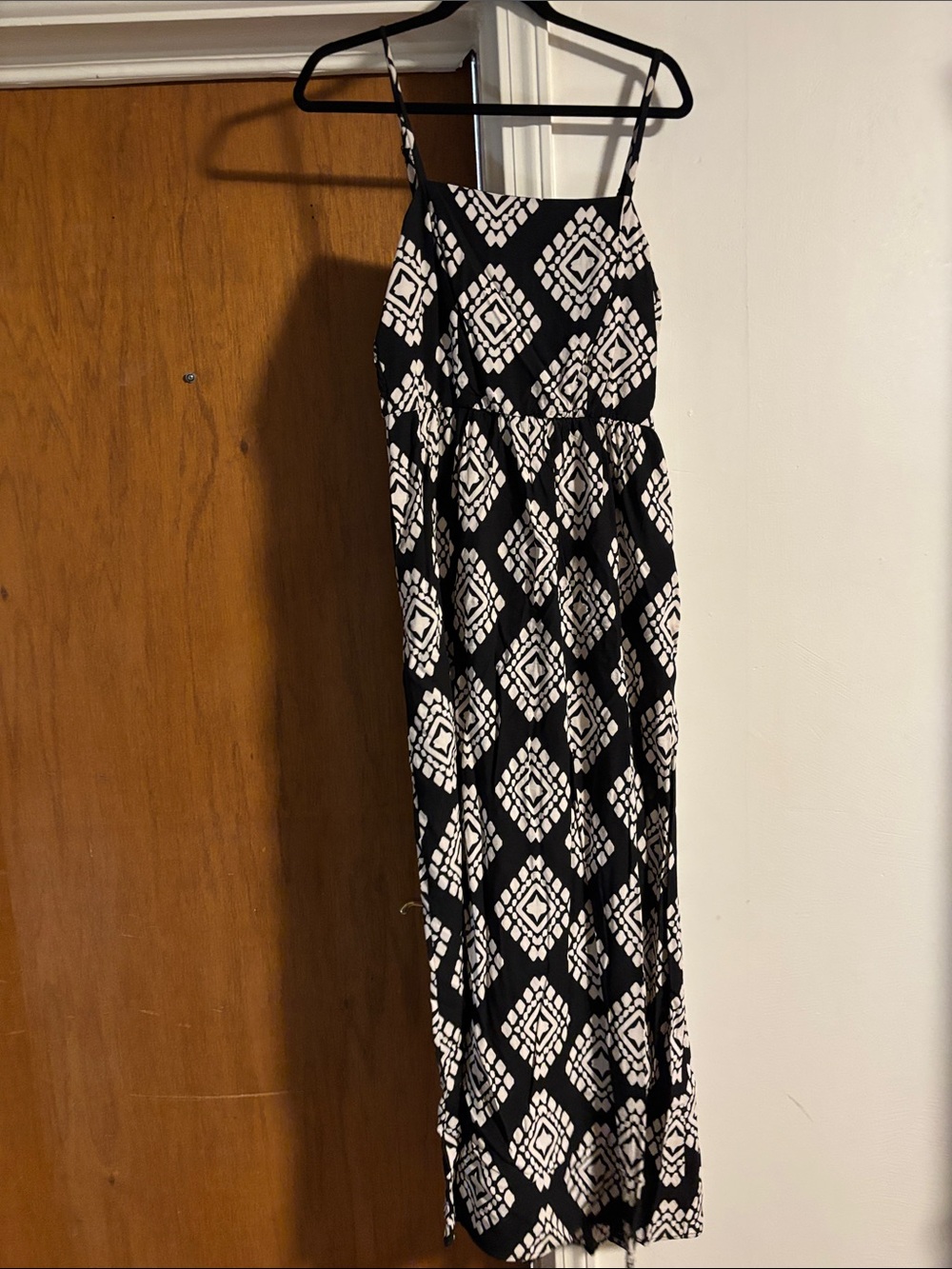 Lily Rose Black & White Geometric Diamond-Print Maxi Skirt